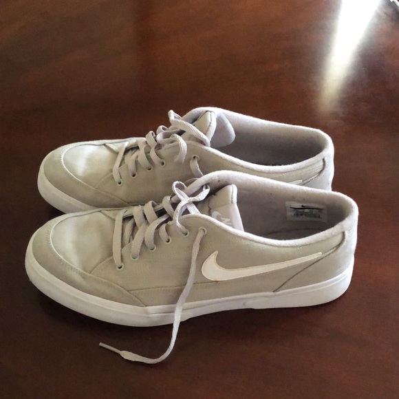 Shoes - Picture 3 of 5